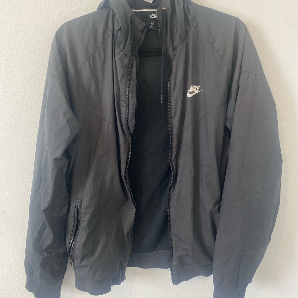 Nike Men's Charcoal Windbreaker
